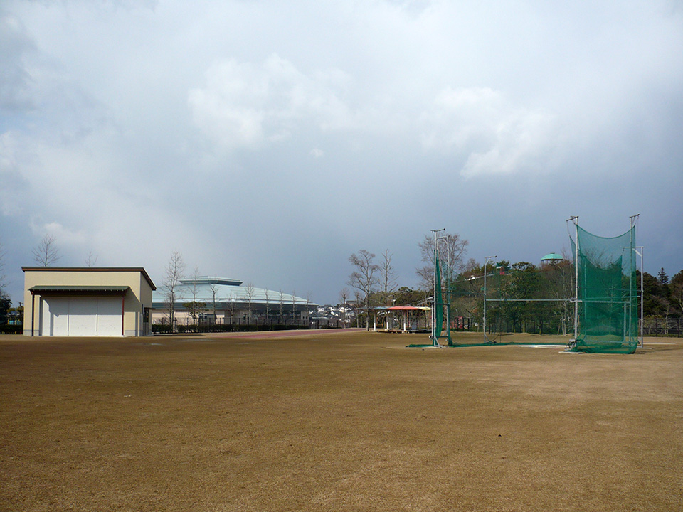 弓道、投てき場